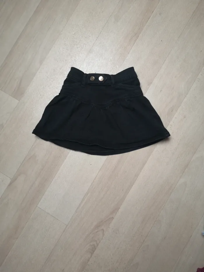Lot 3 jupes taille 6ans - photo numéro 2