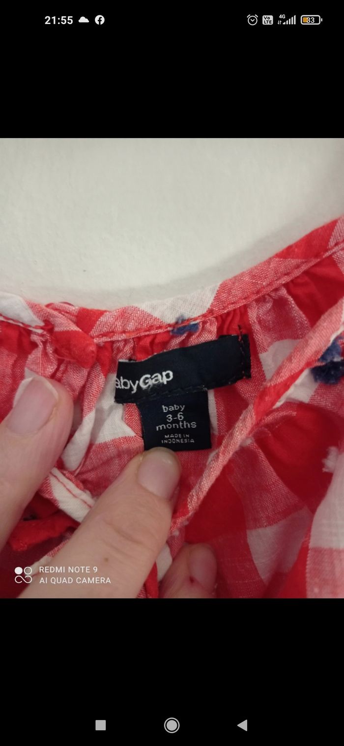 Robe baby gap en 3-6 mois - photo numéro 2