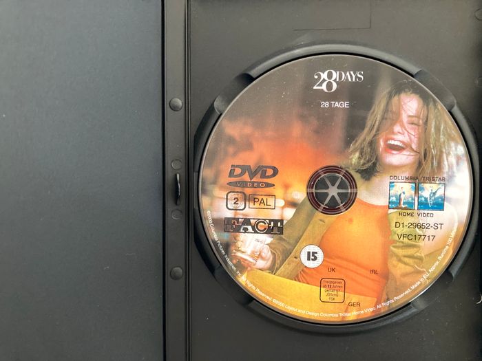 DVD 28 days - photo numéro 2