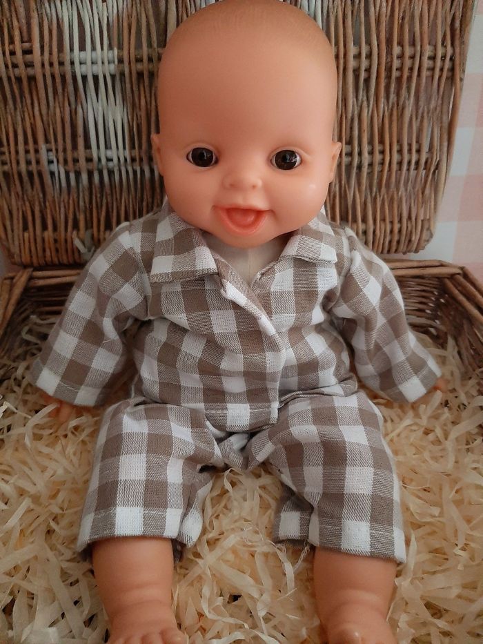 tenue pour poupon corolle minikane