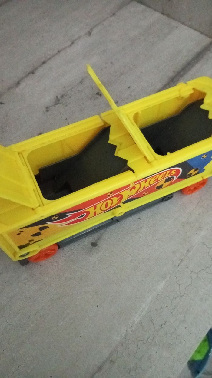 Camion crash test Hot Wheels - photo numéro 3