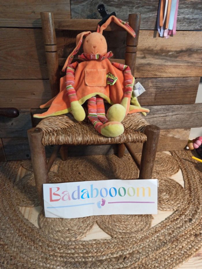 Doudou lapin orange la tribu des nomades tbe