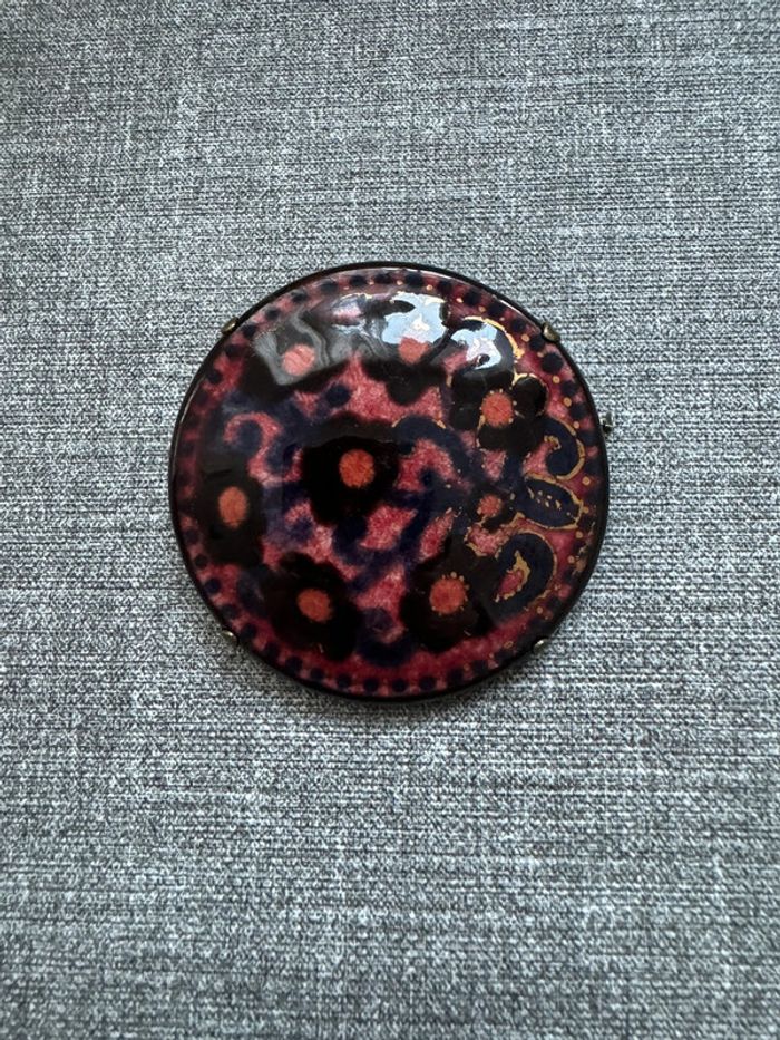 Broche