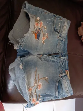 Magnifique short Kaporal brodé taille 36