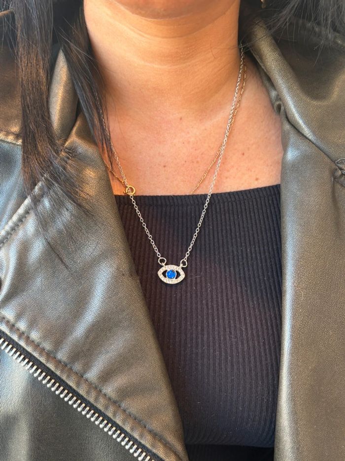 Chaîne et pendentif œil à strass neuve - photo numéro 2