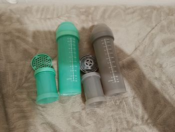 Lots biberons et sachets pom'potes