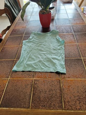 Tee shirt sans manche débardeur