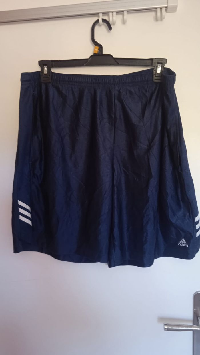 Short Pièce rare XL – Adidas bleu brillant, prêt à scorer ! - photo numéro 6