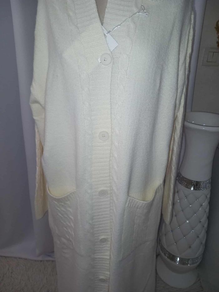 Cardigan Long, Gilet blanc en Grosse Maille avec Capuche et Poches - photo numéro 2