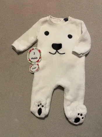 Pyjama Kiabi 3 mois bien chaud très bon état