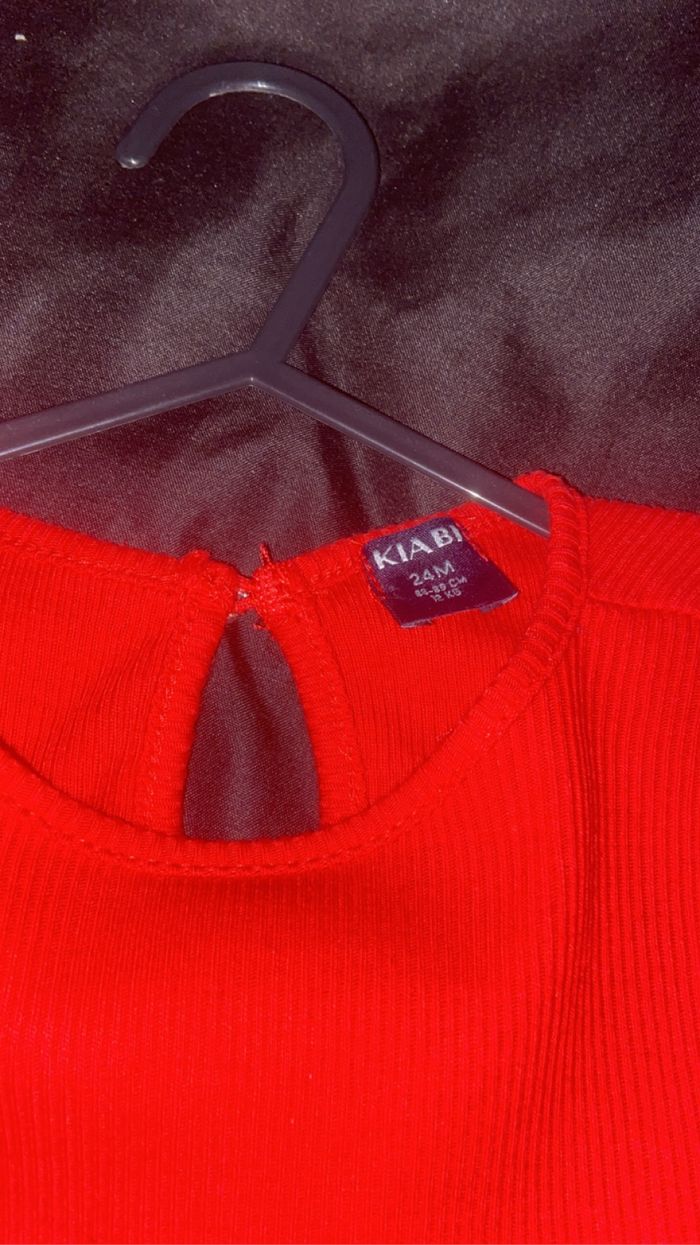 Robe rouge avec étoile 24 mois - photo numéro 3
