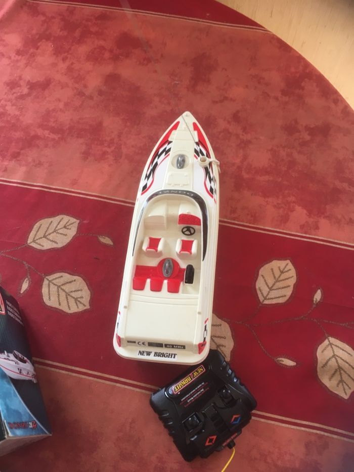 Bateau télécommandé - photo numéro 3