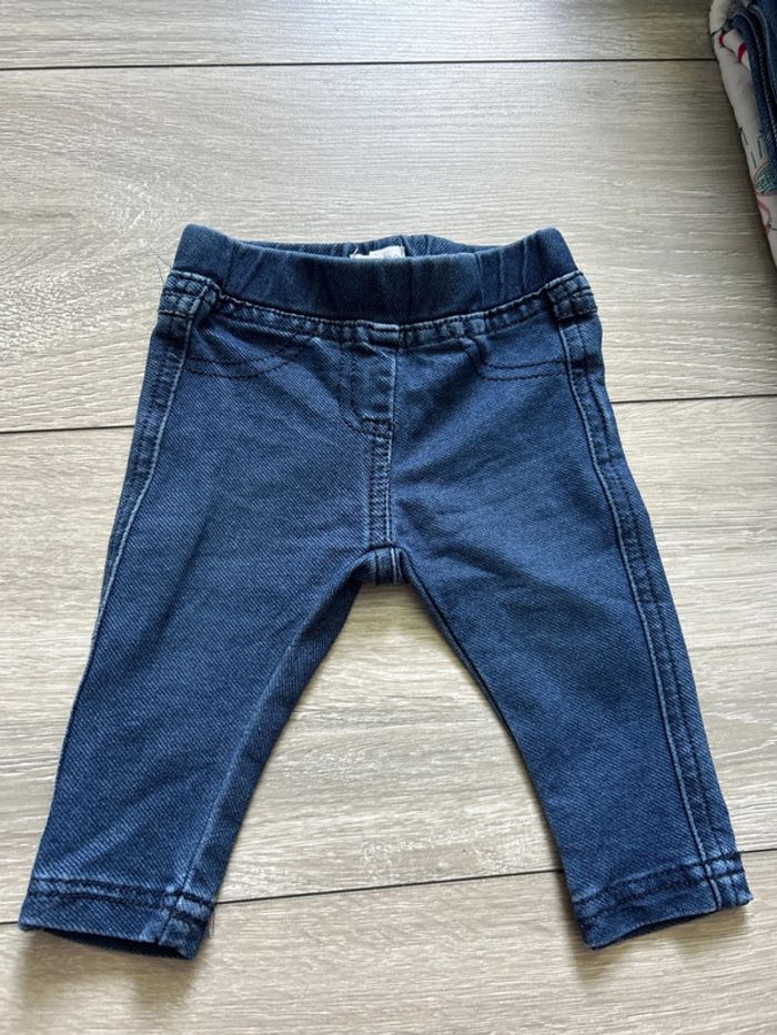 Pantalons 1 mois - photo numéro 4