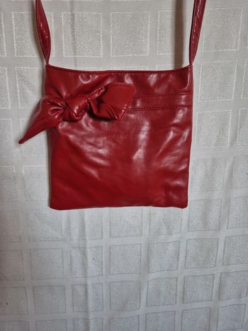 sac bandoulière et son porte monnaie