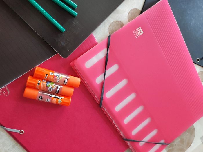 Lot de fournitures scolaires - photo numéro 5