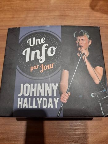 Bloc livre éphéméride Une info par jour Johnny Hallyday