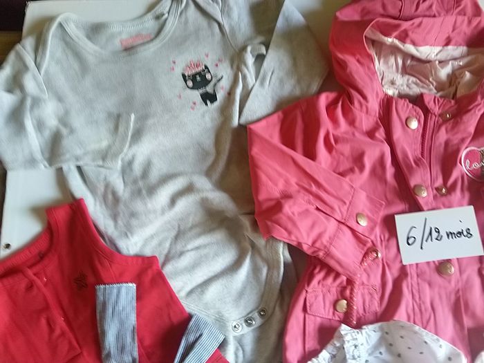 Vêtements Bébé Fille 6-12 mois Lot N° 52 - photo numéro 3