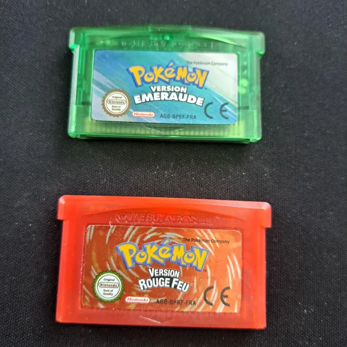 Lot de  2 Jeux Game Boy Advance Pokémon Emeraude- Rouge Feu CARTMOD