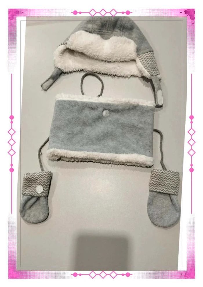 Ensemble bonnet écharpe gants