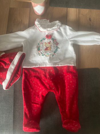 Pyjama 6 mois + bonnet
