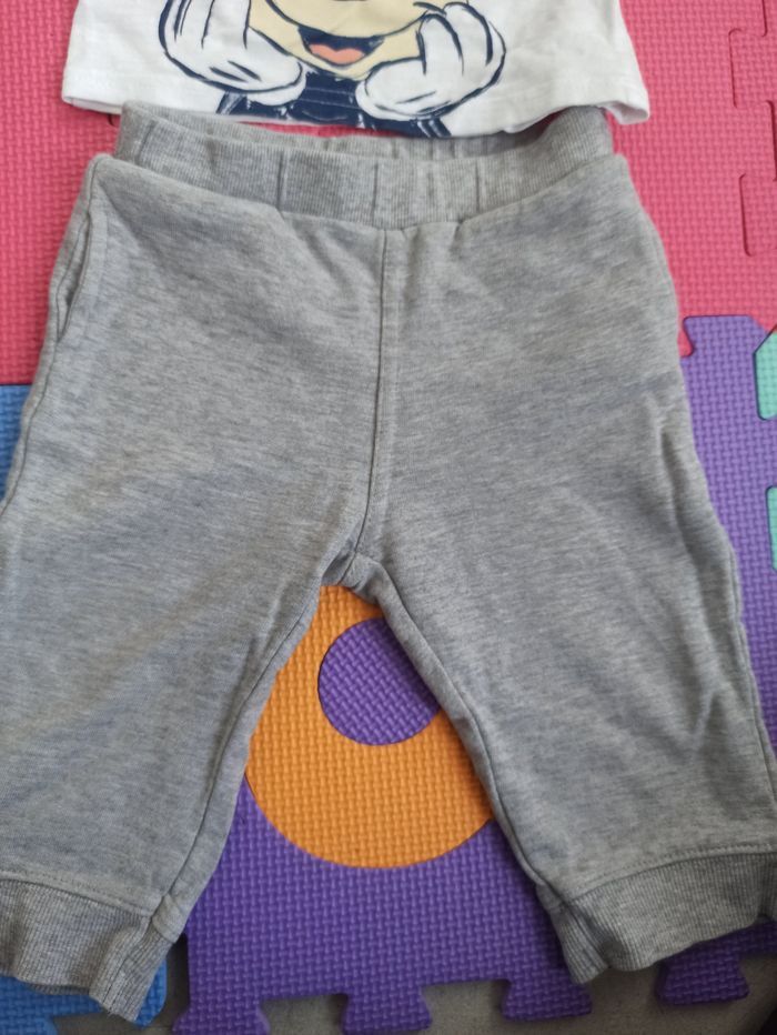 Lot pantalon survet, t'shirt, garçon, 9 mois. - photo numéro 3