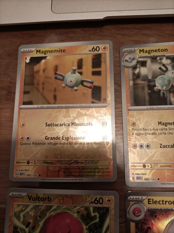 Lot de 4 cartes Pokemon 151 Magneti Magneton Voltorbe Electrode Holo - photo numéro 2