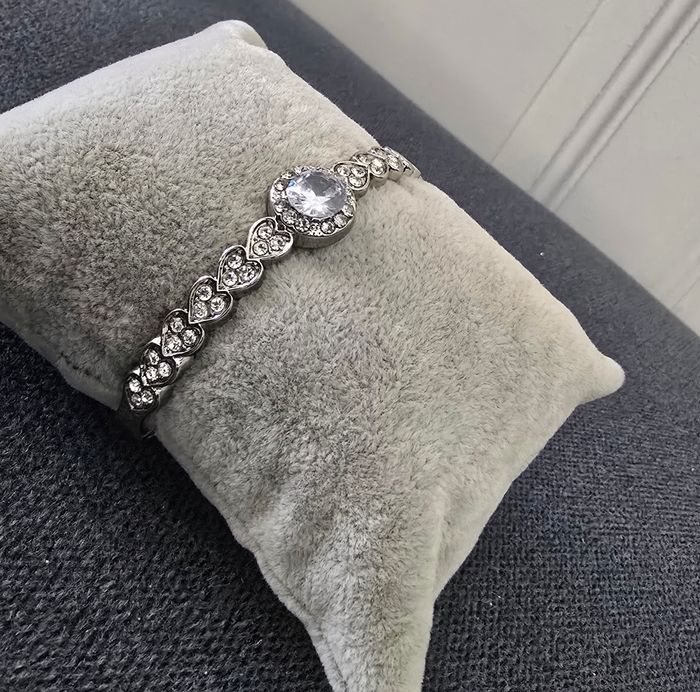 Bracelet jonc argenté cœur en strass mariage soiree - photo numéro 3
