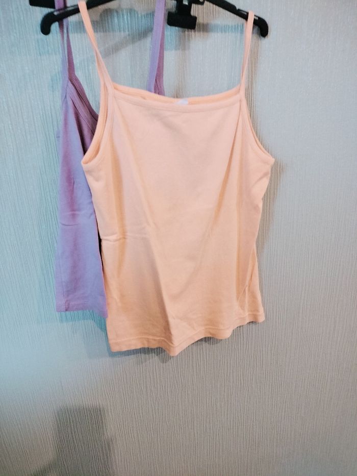 Lot de 2 débardeurs taille 38 40