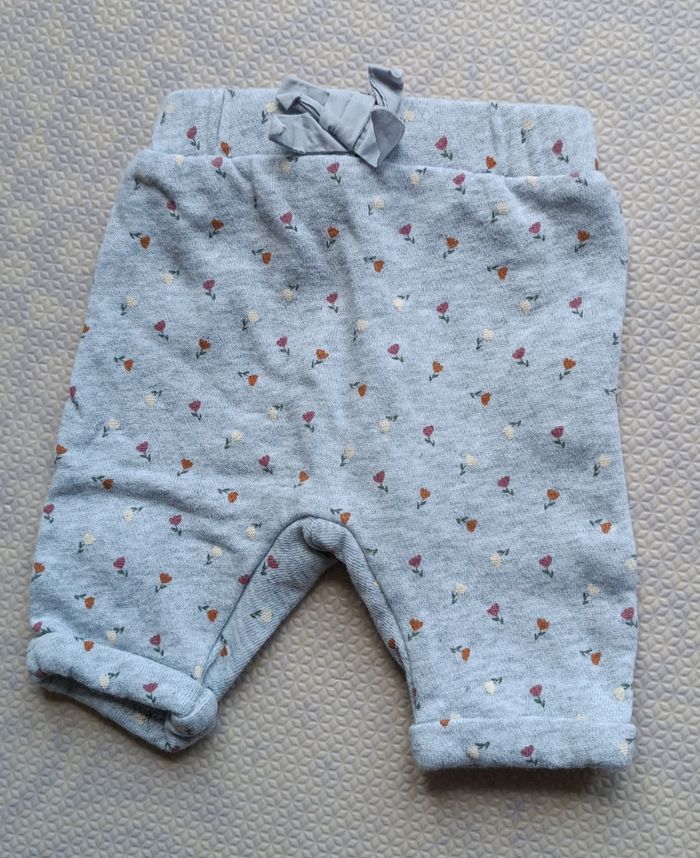 Pantalons fille 1 mois - photo numéro 2