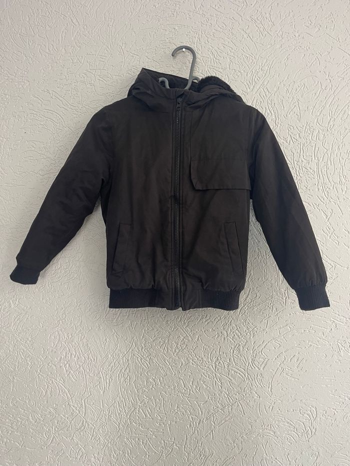 Blouson noir 8 ans - photo numéro 2