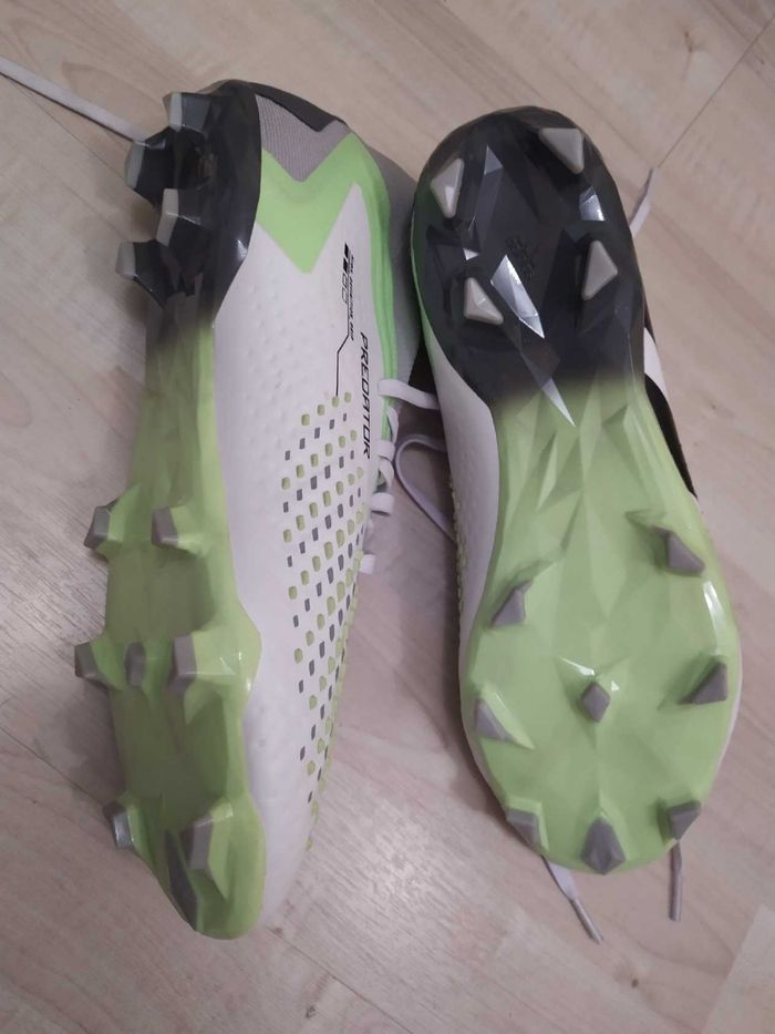 Chaussures de football - photo numéro 3