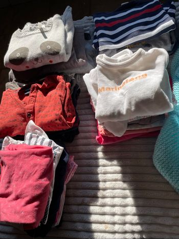 Lot de vêtements bébé