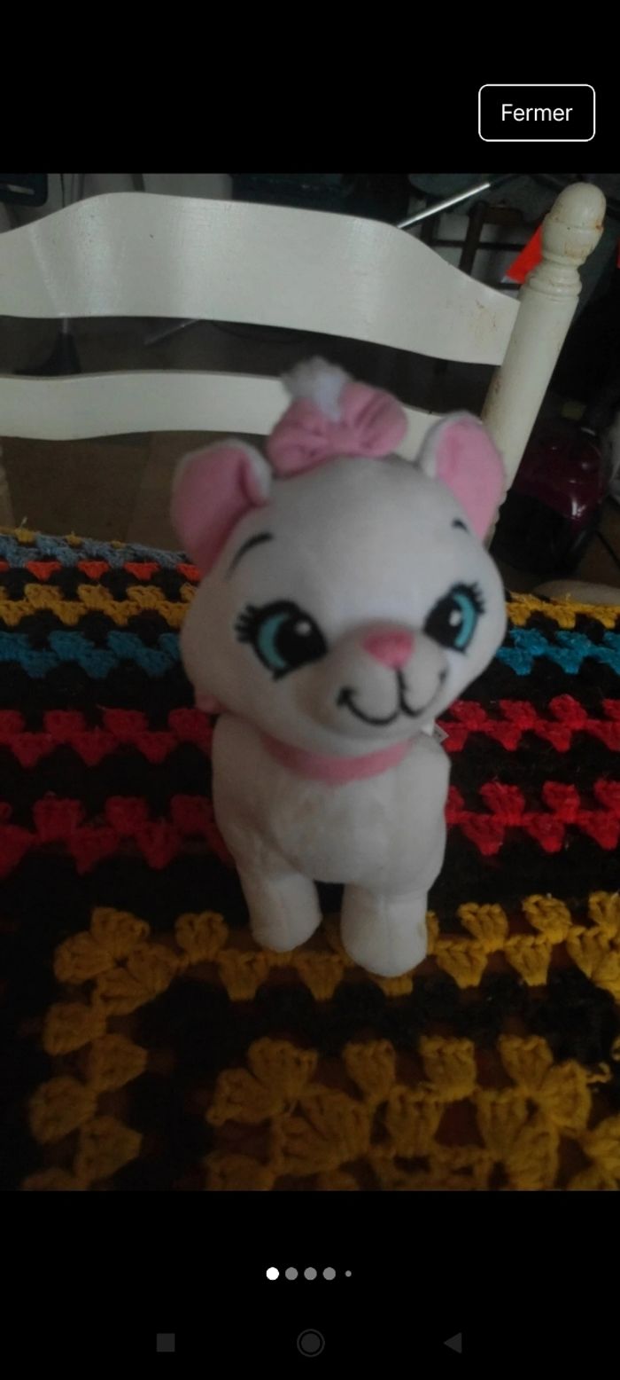 Petite peluche Disney j1