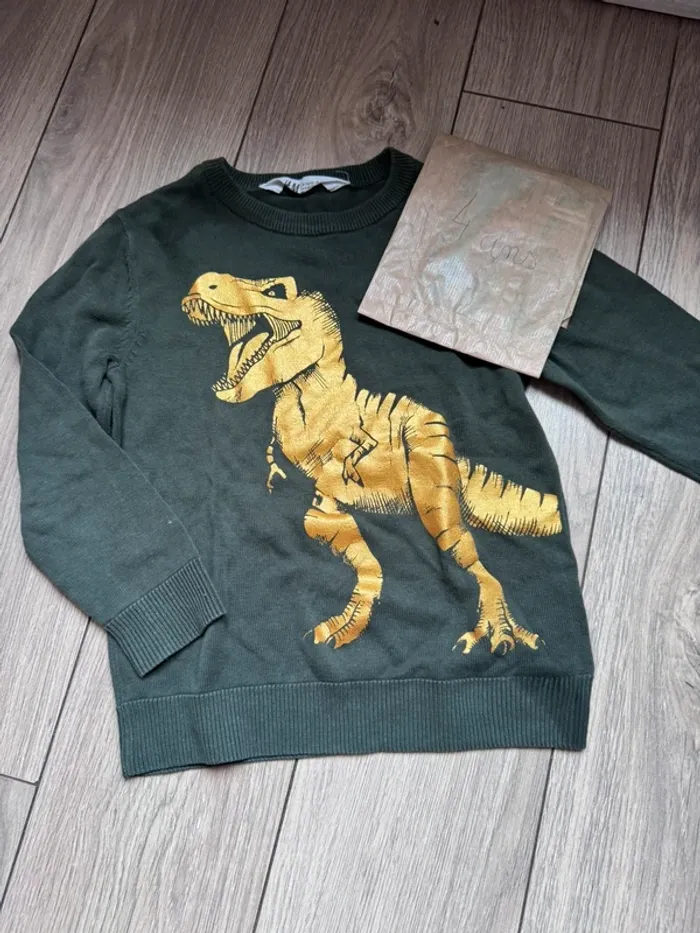 Pull garçon dinosaure