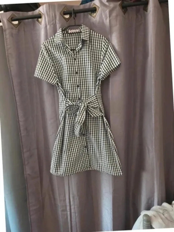 👗 jolie robe chemise vichy très légère - photo numéro 2