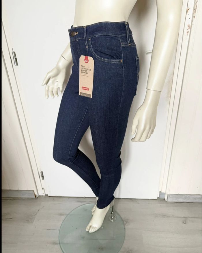 Jean Levi’s 720 Super Skinny – Taille 26/32 – Bleu brut – Neuf avec étiquette - photo numéro 17