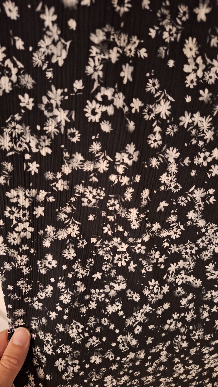 Robe longue imprimé fleuri et dentelle noir et blanc - photo numéro 5