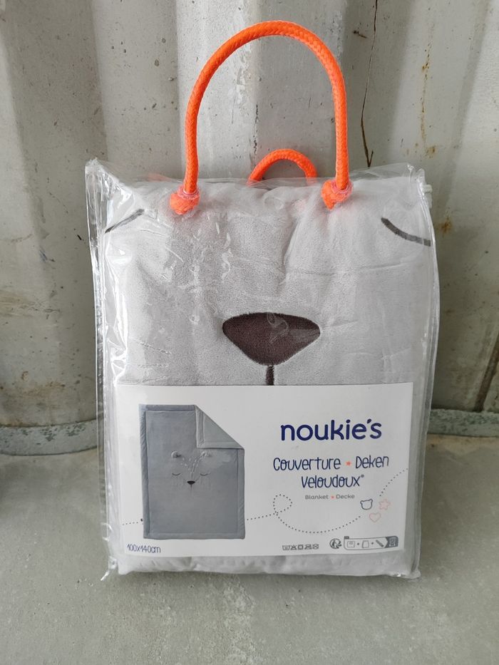 Couverture grise en Veloudoux NOUKIE'S