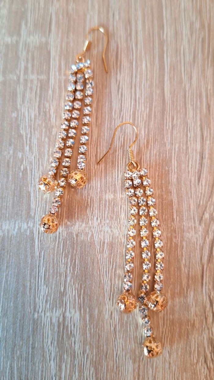 🟡 Boucles d'oreilles brillantes. #alexegbijoux - photo numéro 2
