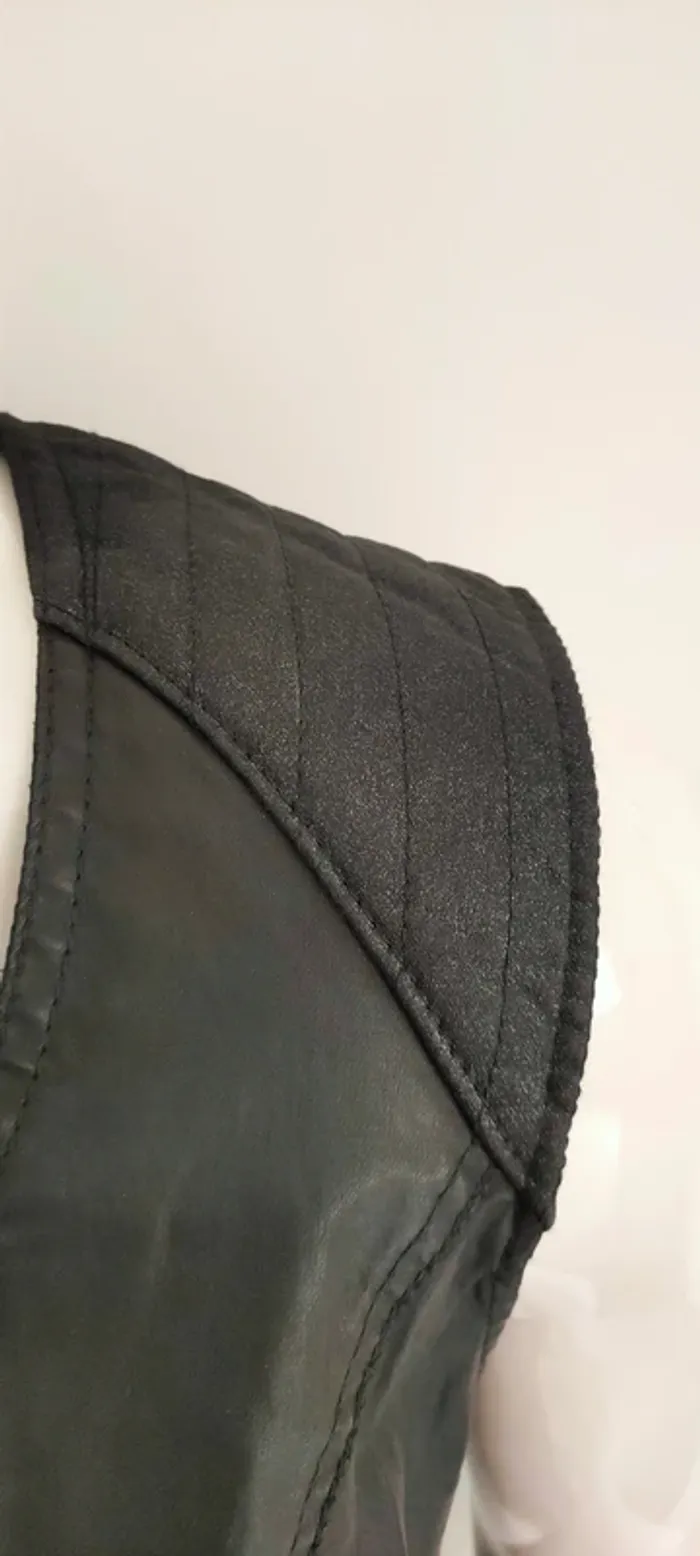 Robe noire, effet simili léger, état neuf - photo numéro 2