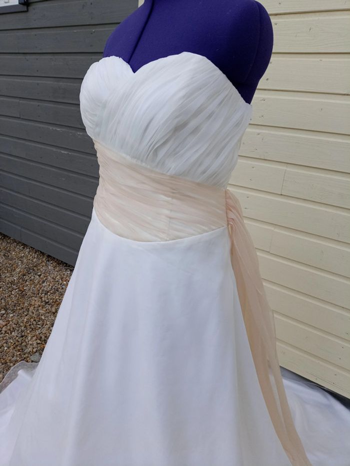 robe de mariée taille 44/46 - photo numéro 5