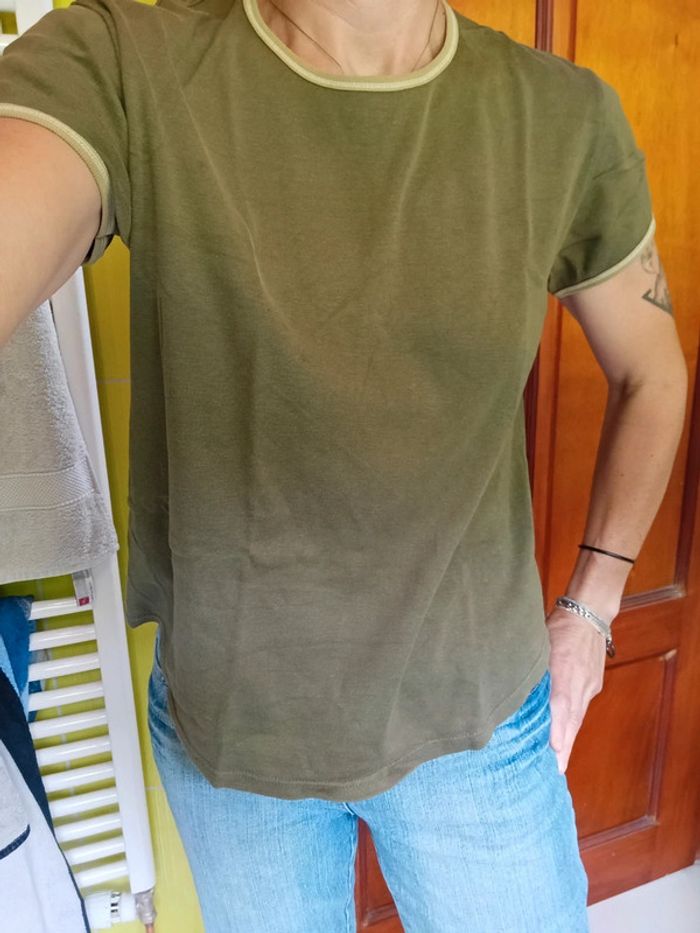 T-shirt femme vert kaki - photo numéro 2
