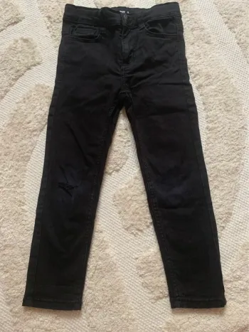 Jean skinny noir – Kiabi – Taille 4 ans (98-107 cm)