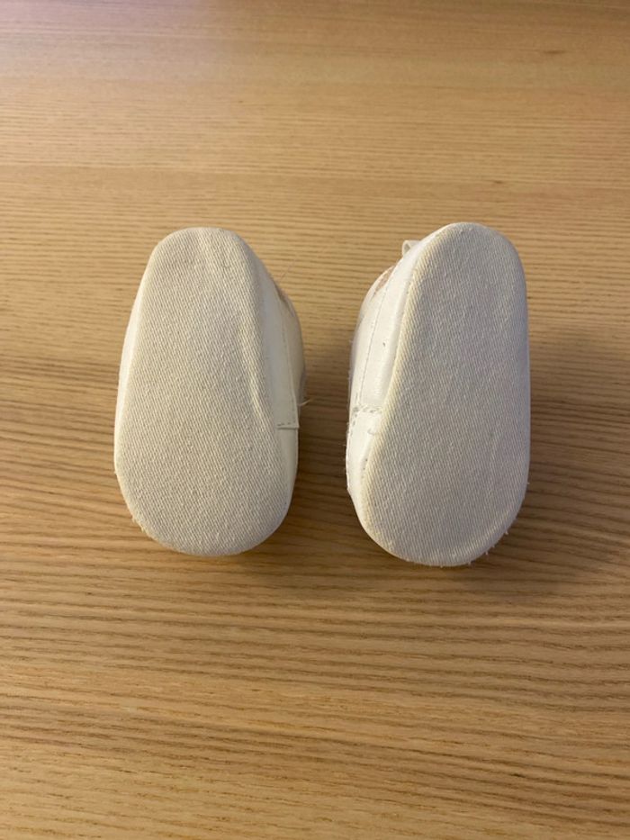 Chaussure nourrisson - photo numéro 2