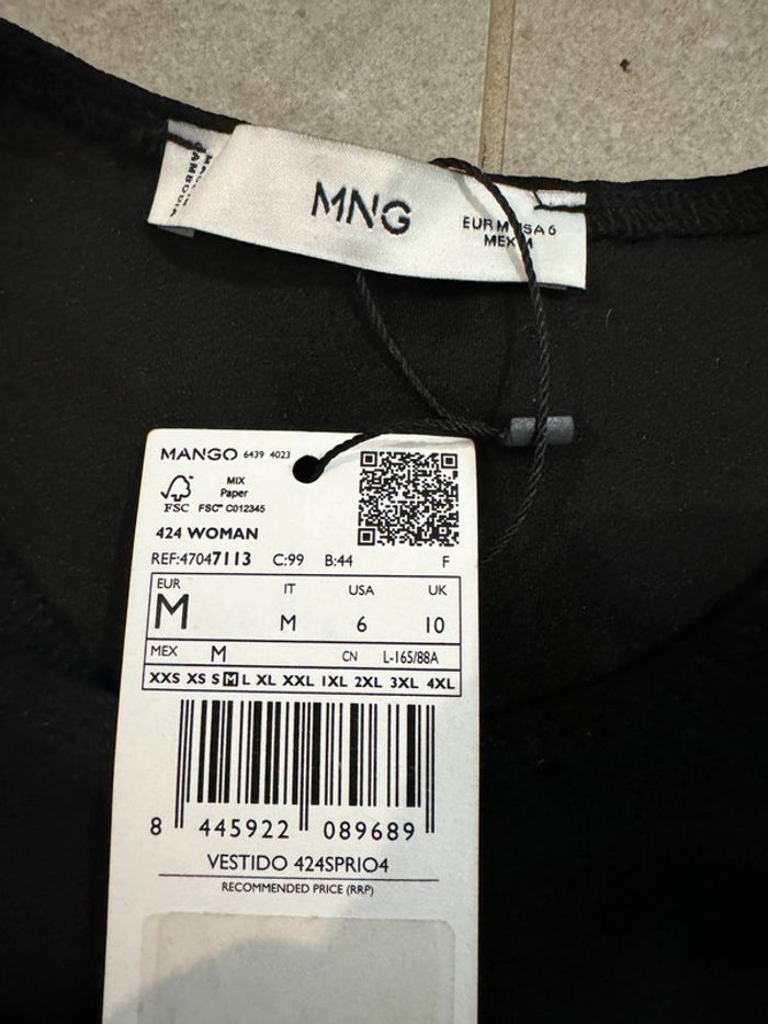 Robe noir Mango, taille M, neuve avec étiquette, 125cm de longueur - photo numéro 2