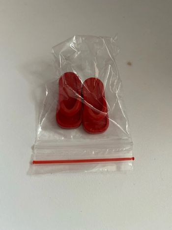 Sandales rouge pour poupée Barbie