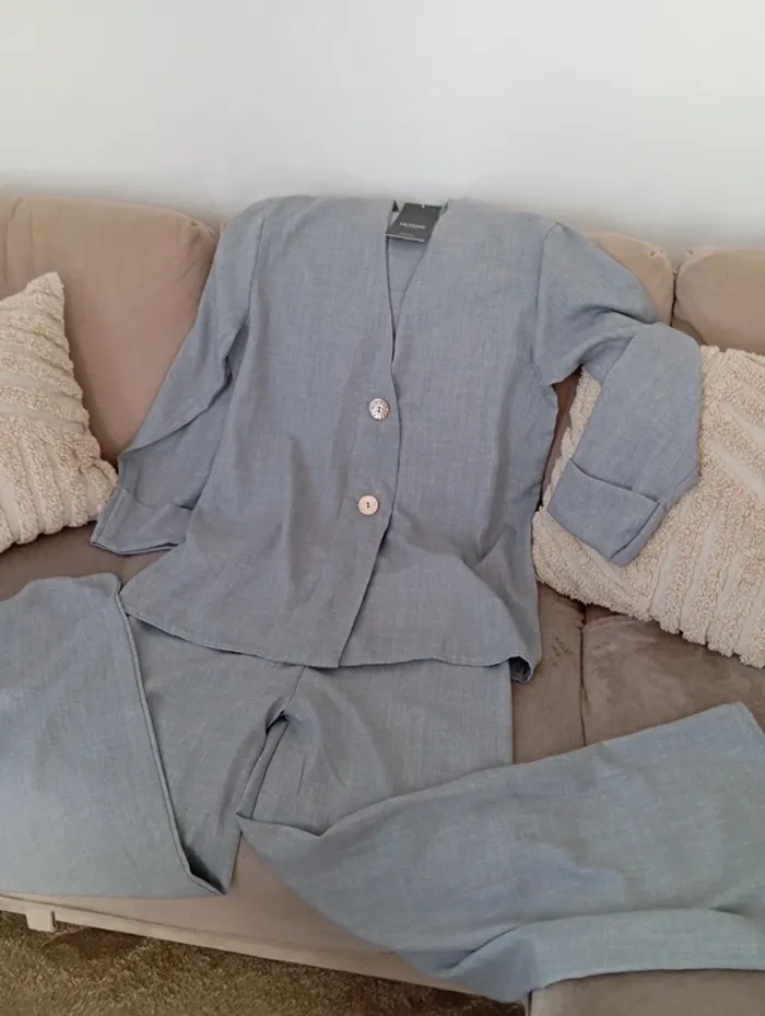 Ensemble veste et pantalon neuf