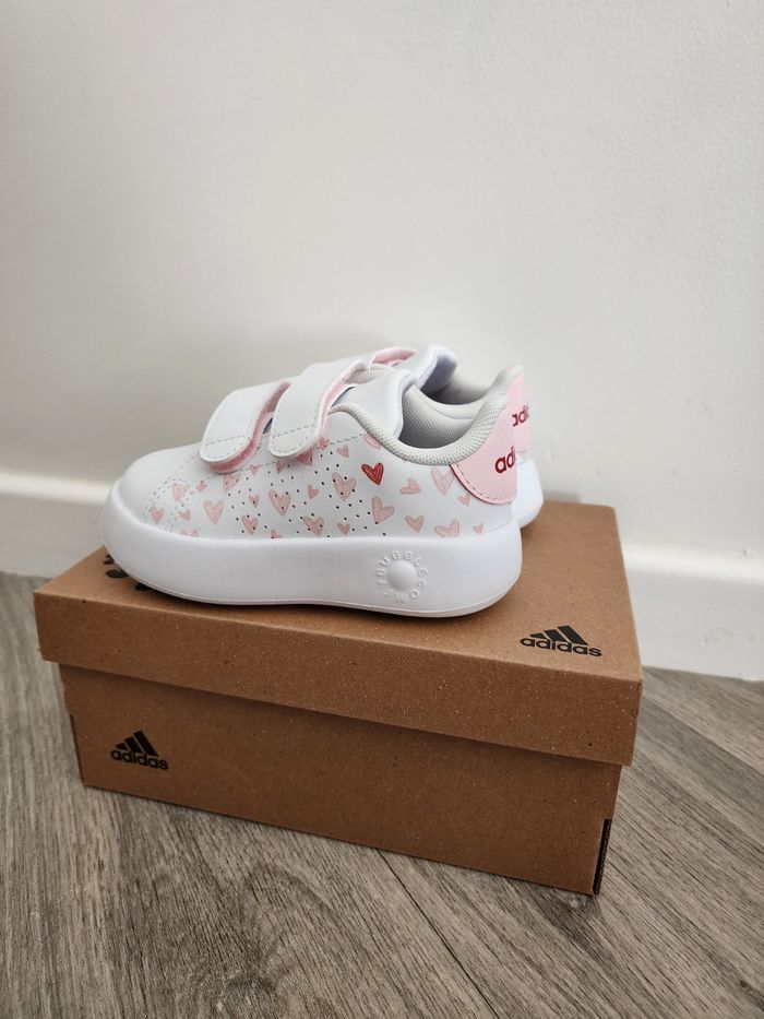 Adidas bubble  taille 23 - photo numéro 2