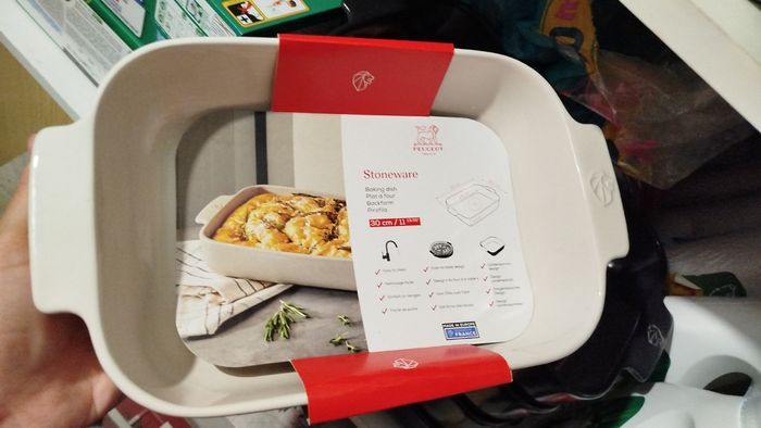 Moyen plan blanc cassé