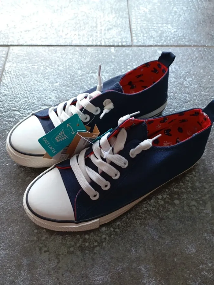 Tams chaussures neuves p.24